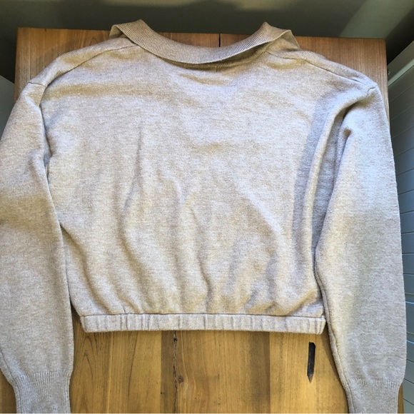 Forever 21 Long Sleeve Cropped Beige Collared Sweater - Picture 7 of 8